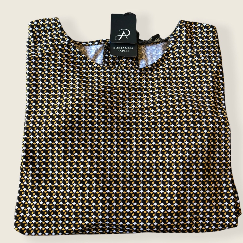 ✳️NEW✳️Geometric pattern blouse - Picture 3 of 3